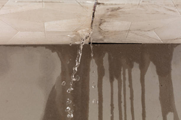 Professional Flood Damage Cleanup technician working in Southampton, PA
